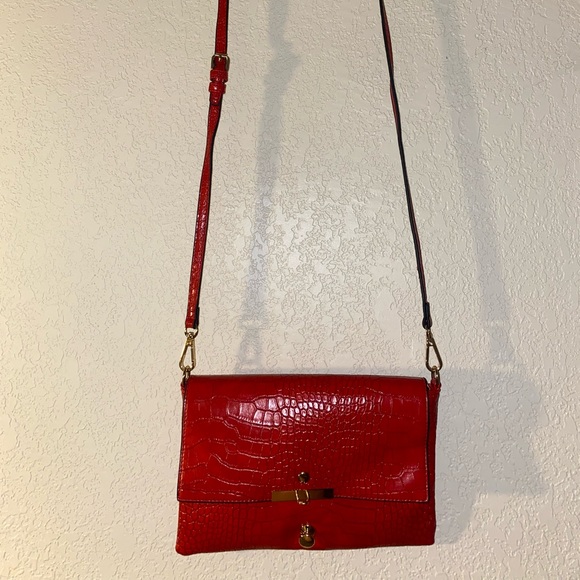Red Purse - Picture 4 of 4